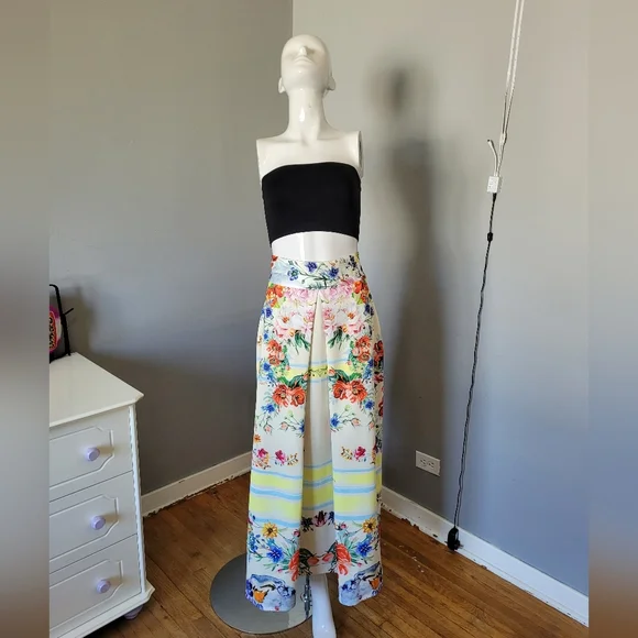 Asos Design Scuba Skirt with Mirrored Flower Print, VGUC, Size 12 - Picture 2 of 10